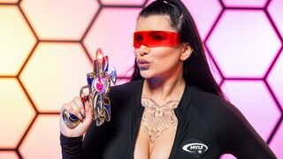 Romi Rain je kurva cizí rasa chránit lidstvo!