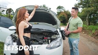 Hot Latino John Leelo. Měsíc kurva jeho mechanik