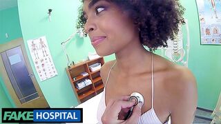 Horký brazilský černý vysoká škola dívka lékařské vyšetření ve falešné nemocnici