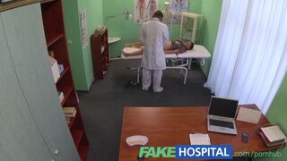 Studentka dostane před prací kompletní vyšetření na klinice