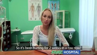 Blonďatá bolest Jenny Simonsové skončila tím, že šukala tvrďáka a chrlila potěšení