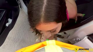 Natalie Brooks 'těsný kočička gets fucked on a public road
