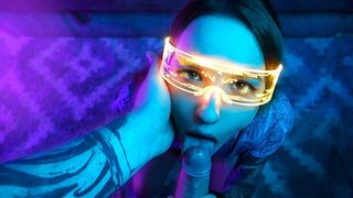Cyberpunk sání dobrodružství s malou kočička kuřátko