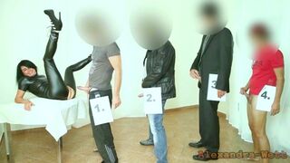 Party spermií! Neomezený sex s latexovou děvkou!