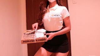 Pinay pizza dívka je v prdeli kupující