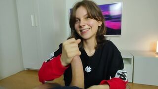 Teenage amatérské fena šílený face- to- face výběr - horké ústa stříkání a hraní si s vaším zadkem!