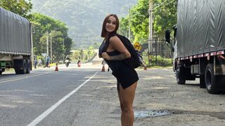 TEEN model ztratit klíče od auta a platí cizince s BJ a HARD Fuck dostat domů - Abella olsen
