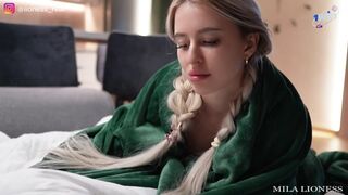 Sdílím postel na dovolené s mým nevlastním bratrem a on se vyděsil a naplnil si kalhotky