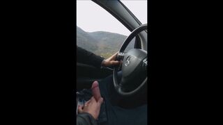 Tátovo auto potřebuje, abych ojel maminčinu holku