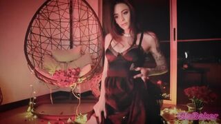 Gia _ baker sexy striptérka, která tě okouzlí