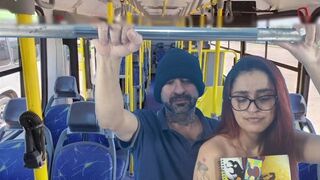 Studentská holka je v prdeli cizincem v autobuse zezadu!