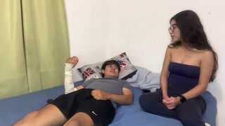 Přítelkyně mého nejlepšího přítele mě přijde léčit