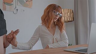 Ona dostane do těsné dospívající kočička na zoom setkání