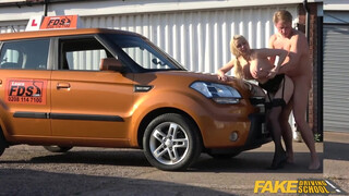 Falešná autoškola - co takhle zkusit to na kapotě?