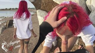 Divoký dospívající výstřik na pláži - spolknout celý