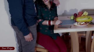 Priya bhabhi začíná tvrdě s mladým Devarem a uzavírá s zahrnutím