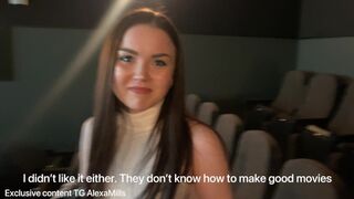 První casting velký zadek brunetka s přirozenou prsa na kameru