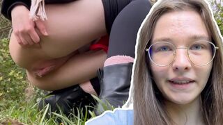 Divoké dospívající masturbace a močení veřejně venku