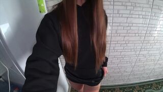 Skutečná sexy manželka podvádí svého manžela s milencem v autě - anální orgasmus 4k