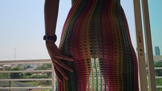 Obrovské potěšení a orgasmus masturbace na slunci # přírodní dívka dobrodružství na balkoně hotelu