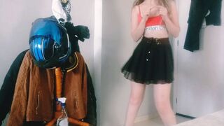 Horký výběr s krásnou školačka svůdný tanec a šťavnaté hry