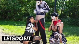 Sexy Street Mimes uvádí: Hot Three s velkými kozami a obrovskými ocasy na kanálu LetsDoelt