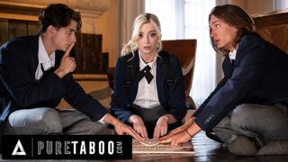 Teenage Blonde Double Intrusion a těší se v čisté Taboo je nejdivočejší rodinné video