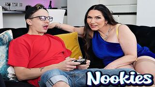 Nookies - Starší Mostohaanya Josephine James rozpačitý pruhy platit nájem Mostohafia