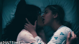 TRUE LESBIAN - jak se mormoni navzájem olizují