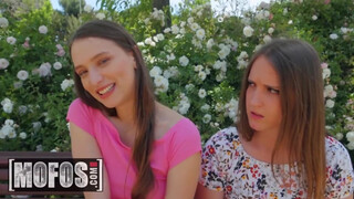 MOFOS - Mohu trochu svést tvou přítelkyni ?