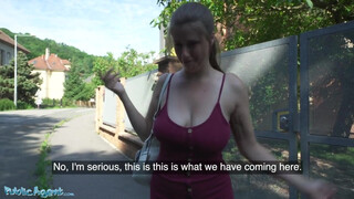 Public Agent - Belgická kočka s velkými prsy picked up