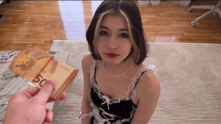 Roztomilá Kim má sex za peníze