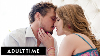 Krásná Octavie Červená... Tvůj přítel ti splní všechny tvoje sexuální fantazie!