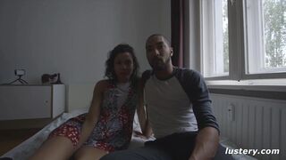 Miriam Prado je divoce těší public- space fuck