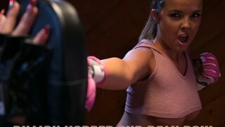 Dillion Harper je divoké lesbičky box trénink s romi