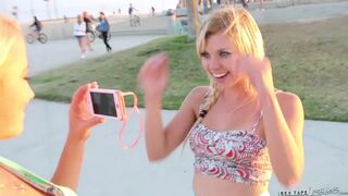 Tara Morgan a Mandy Armani sexy lesbické sex video